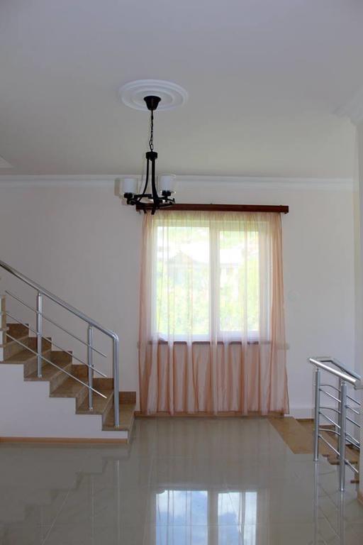 Family & Friends Guest House Dilijan Exterior photo