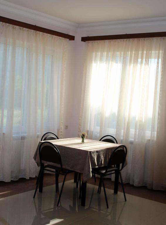 Family & Friends Guest House Dilijan Exterior photo